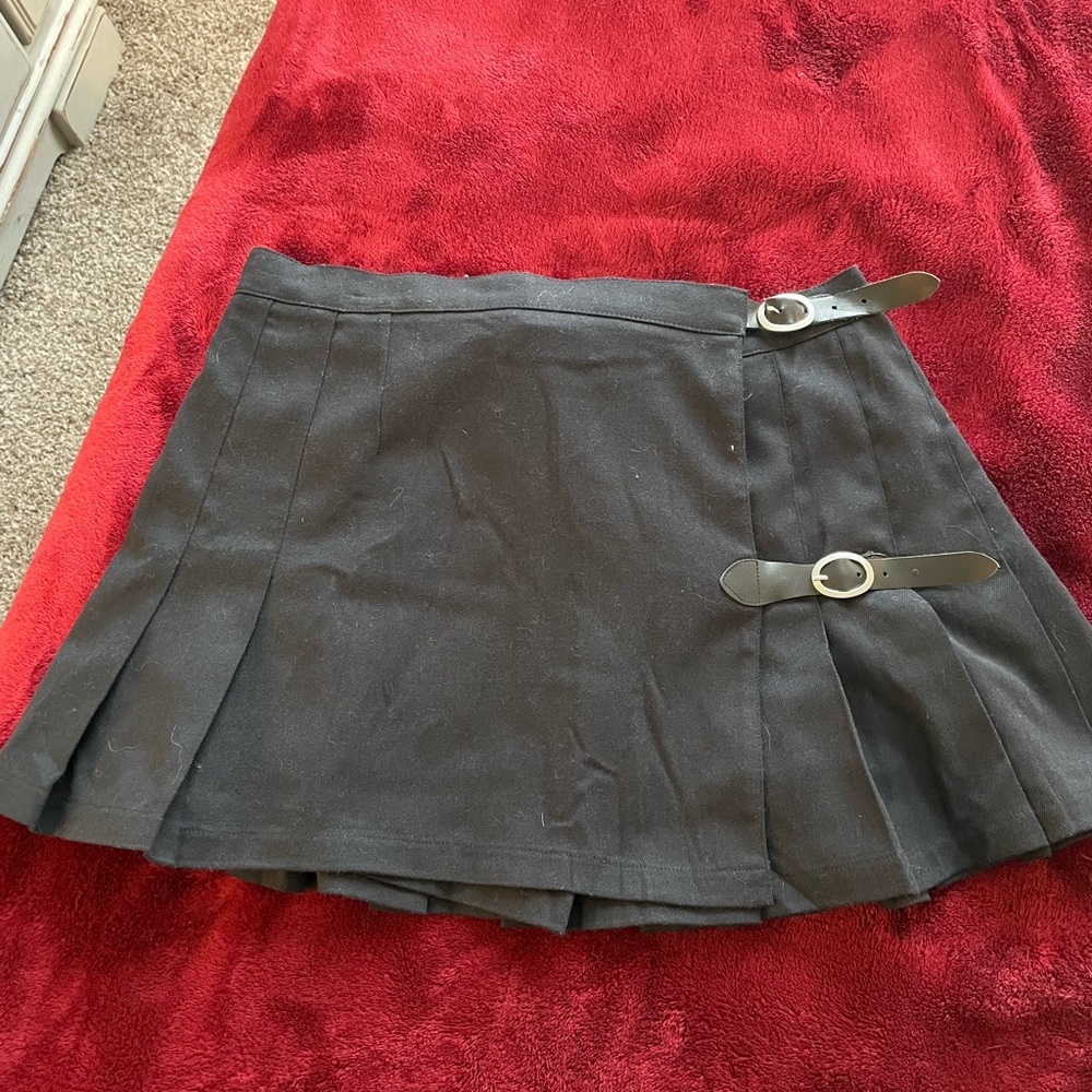 Brandy Melville pleated skirt